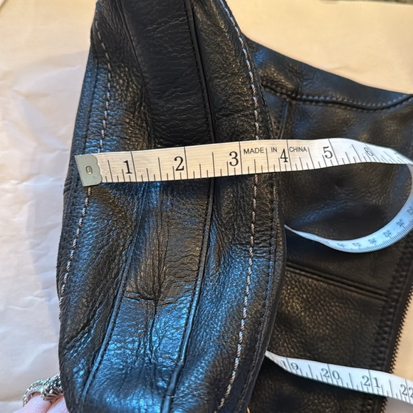 The Sak black soft pebbled leather crossbody bag - Picture 11 of 13